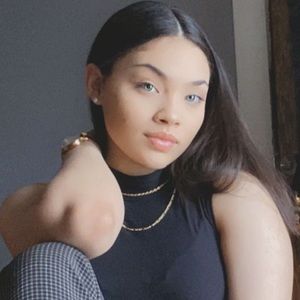 Meet your Posher, Raquel